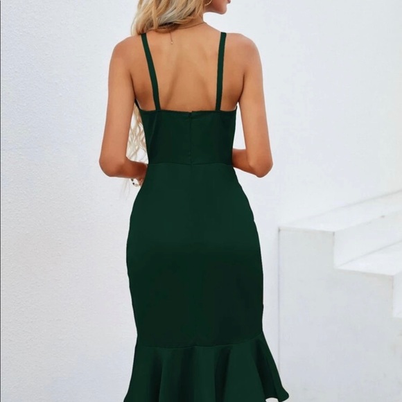 SHEIN Solid Mermaid Cami Dress NWOT Size Small - Picture 2 of 4